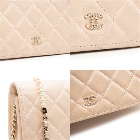 CHANEL Iridescent Lambskin Quilted Pearl Wallet On Chain 